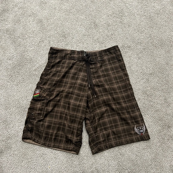 ⭐️Free with Purchase⭐️ Billabong shorts - Picture 1 of 5